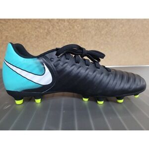 NIke Women's Tiempo Legend VII Soccer Cleats 897806-002‎ Black Light Aqua Sz 6.5